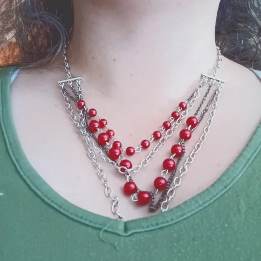 Fun necklace - Picture 2 of 3